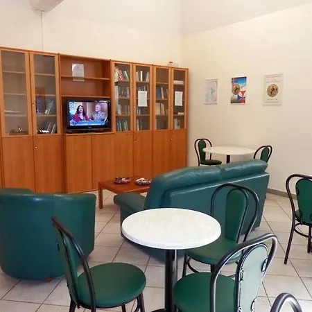 Hotel Casa Per Ferie Santa Maria Alle Fornaci Roma