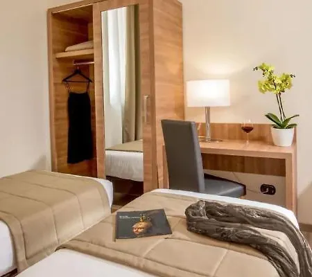 فندق Casa Per Ferie Santa Maria Alle Fornaci روما